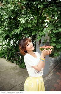 吃绿色瓜的女生,揭秘爱吃绿色瓜女生的独特魅力”